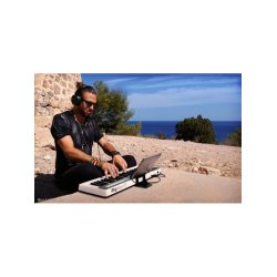 IK MULTIMEDIA iRIG KEYS I/O 49 MIDI CONTROLER AND INTERFACE