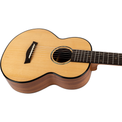 GUT850 Solid Top Guitarlele