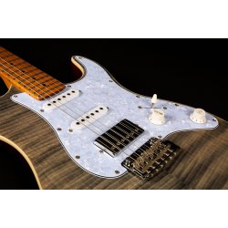 JS450 Elektrisk fra Jet Guitars - Trans Black : Roasted Maple Fretboard