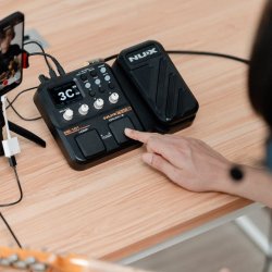 Nux Guitar Multi Effects Pedalboard - MG-101