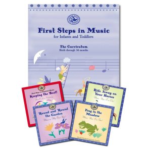 First Steps in Music: Infants and Toddlers Package : Curriculum Book and 4 CDs