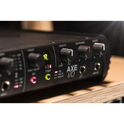 IK Multimedia AXE I/O