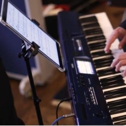 Airturn iPad/tabletholder + teleskopstativ - pakke - Airturn Tech Assist