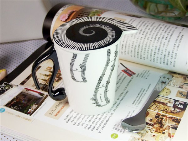 Mug And Lid (Vertical Music Staves)