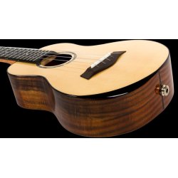 Flight: Voyager All Solid Concert Ukulele : Includes Deluxe Gig Bag