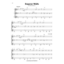 Essential Elements Guitar Ens - Classical Themes : 16 Pieces Arranged for Three or More Guitarists