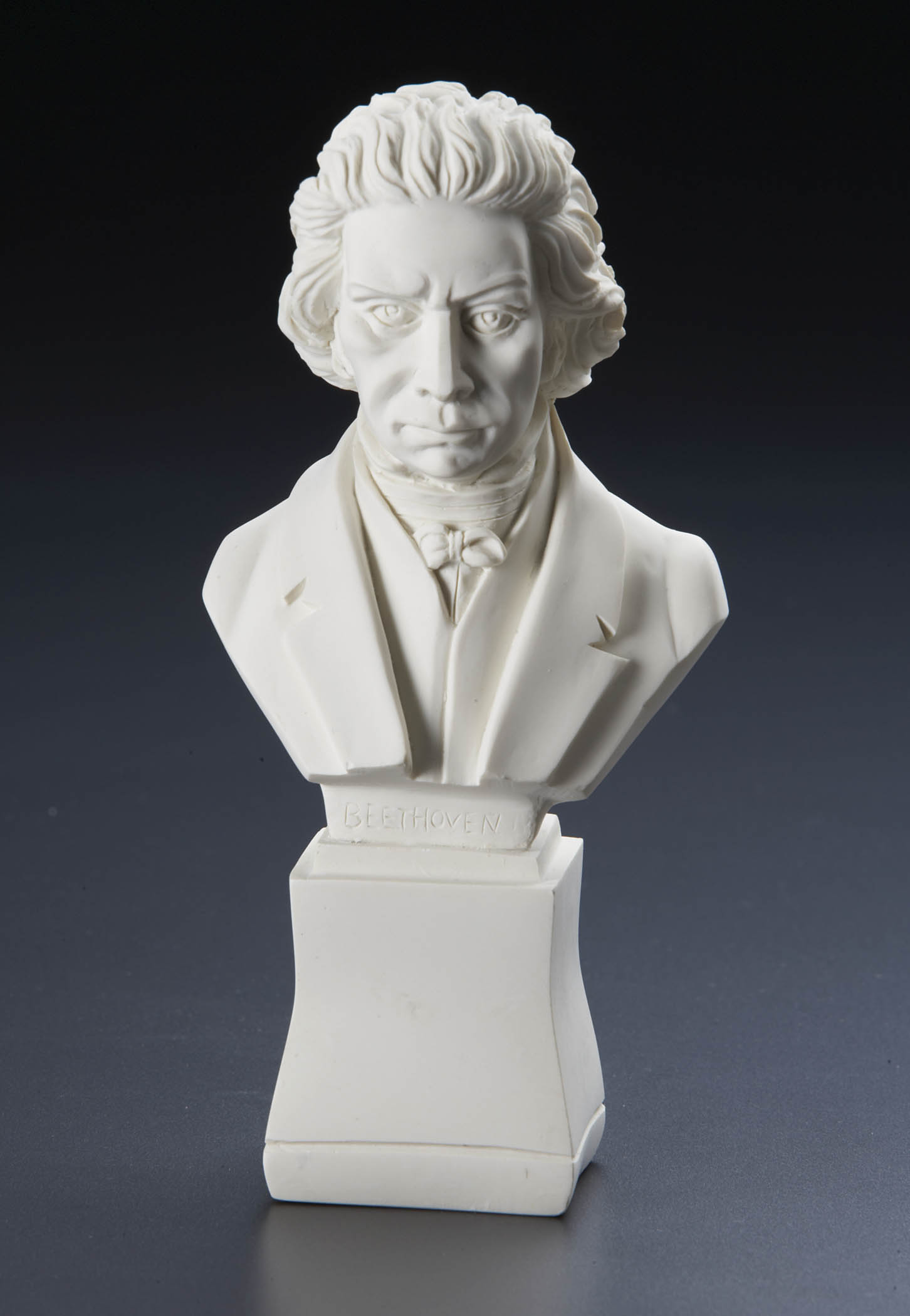 Statuette: Ludwig Van Beethoven - 7"