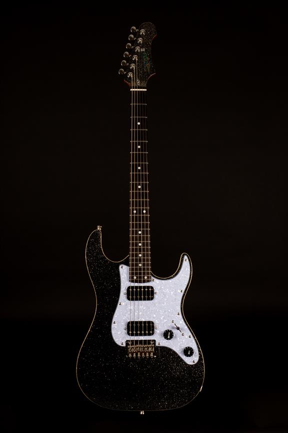 JS500 Elektrisk fra Jet Guitars - Black Sparkle : Ebony Fretboard